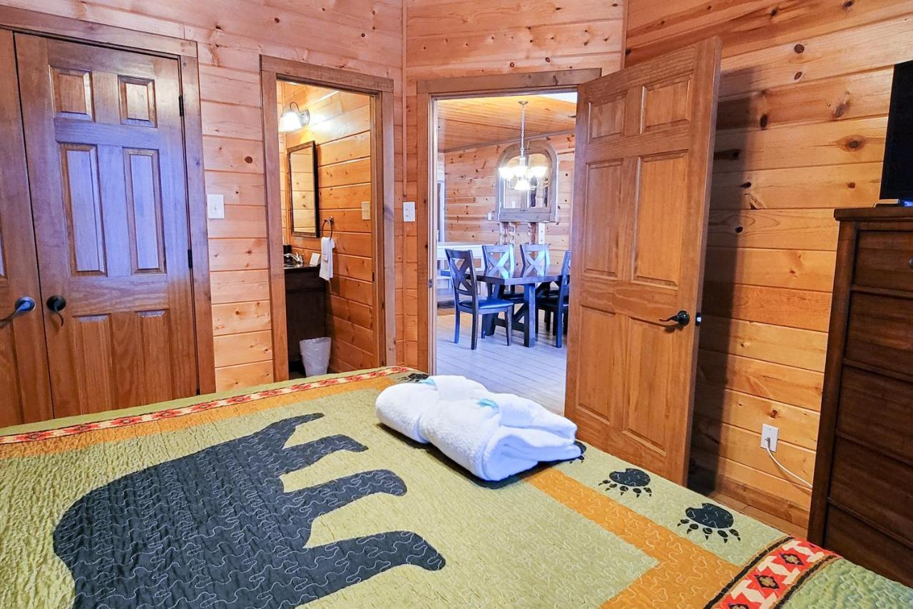 Treetop Tranquilty Sevierville Exterior photo