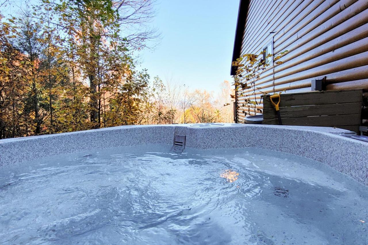 Treetop Tranquilty Sevierville Exterior photo